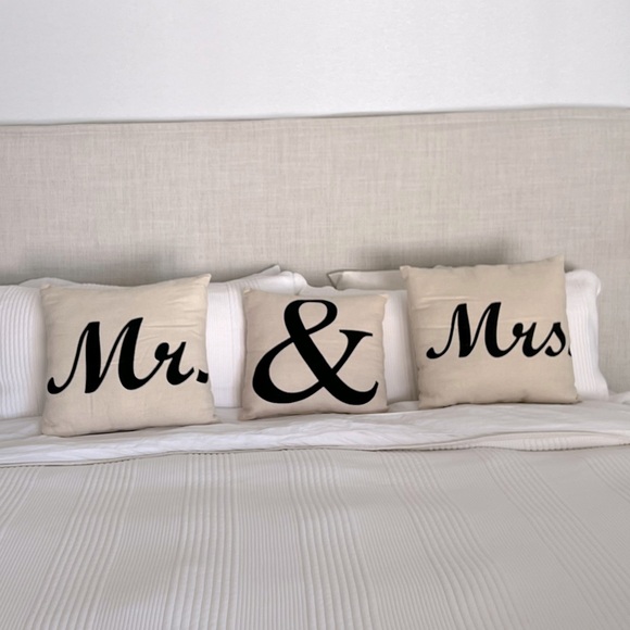 Borgata Mr & Mrs Pillows, Set of 3 - Picture 2 of 9